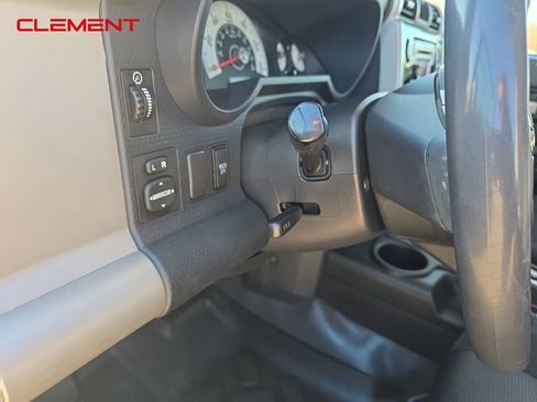 Used 2011 Toyota FJ Cruiser 2WD w/ Convenience Pkg image 18