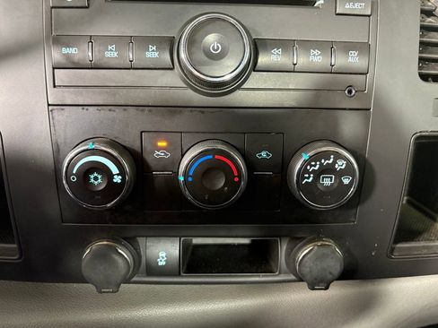 Used 2013 Chevrolet Silverado 3500 W/T image 19