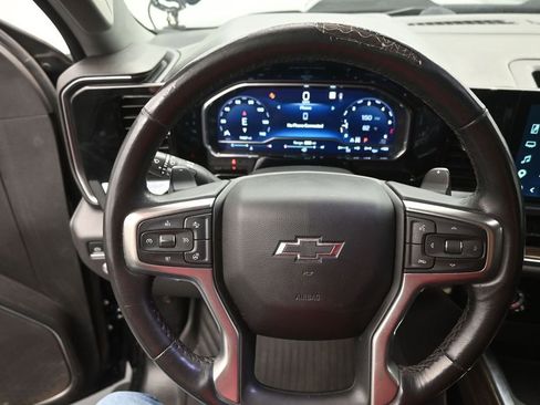 Used 2023 Chevrolet Silverado 1500 LT Trail Boss w/ LPO, Dark Essentials Package AWD/4WD image 6