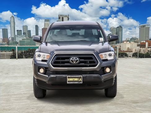 Used 2021 Toyota Tacoma SR5 RWD image 2