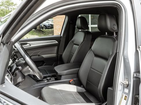 Used 2022 Volkswagen Atlas Cross Sport SE AWD/4WD image 7