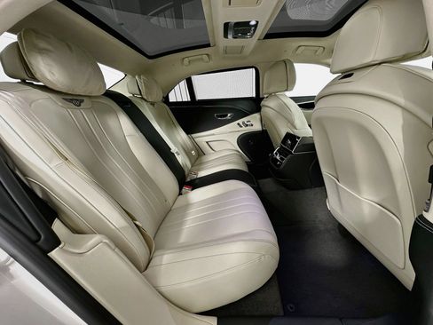 Used 2026 Bentley Flying Spur Plug-In Hybrid AWD/4WD image 26