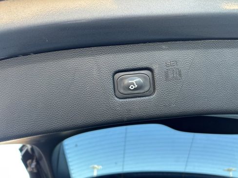 Used 2023 Ford Edge SEL w/ Convenience Package image 8