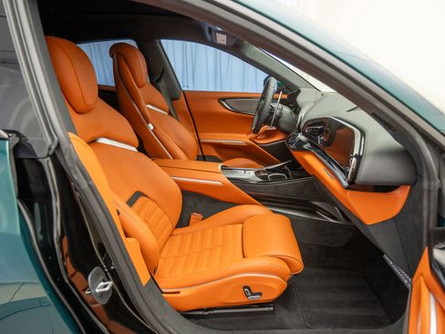 Used 2025 Ferrari Purosangue image 10