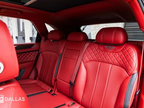 Used 2020 Bentley Bentayga Speed image 32
