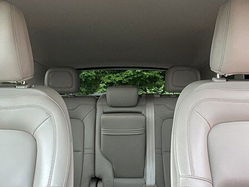 Used 2022 Lincoln Corsair FWD image 12