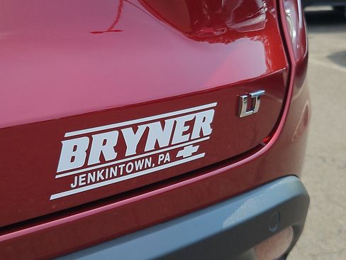 Used 2025 Chevrolet Trax LT w/ Driver Confidence Package FWD image 30