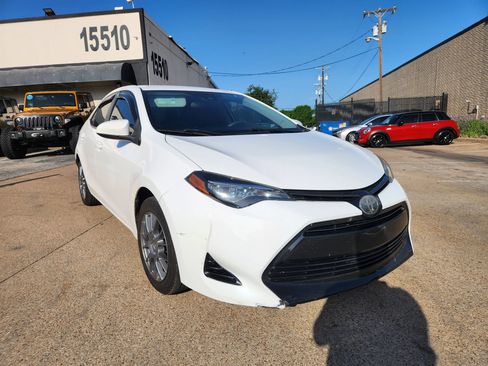 Used 2018 Toyota Corolla LE FWD image 5
