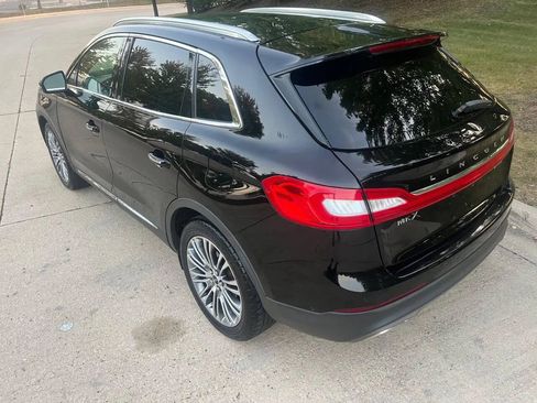 Used 2016 Lincoln MKX Reserve w/ Driver Assistance Package image 4