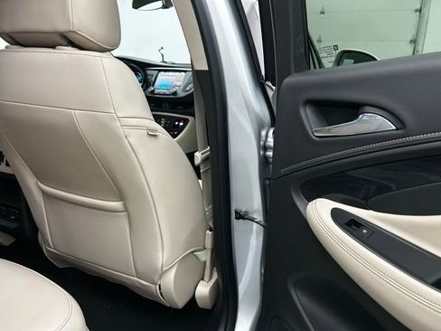 Used 2018 Buick Envision Preferred image 33