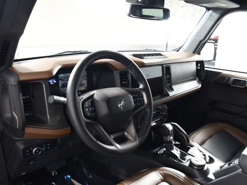 Used 2024 Ford Bronco Outer Banks AWD/4WD image 12