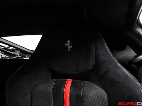 Used 2019 Ferrari 488 Pista Coupe RWD image 46