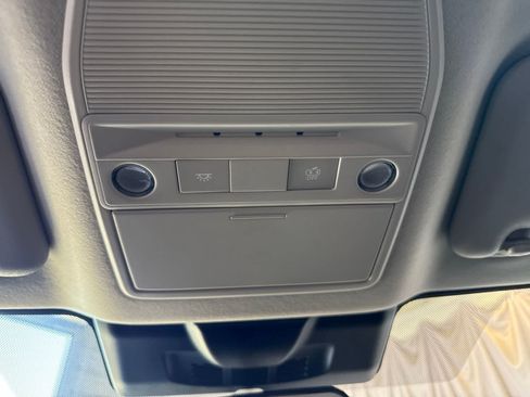 Used 2026 Nissan Sentra SR w/ Floor Mat Package FWD image 32
