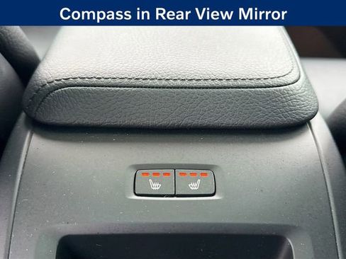 Used 2021 Volvo XC60 T5 Momentum w/ Premium Package image 26