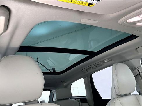 Used 2024 Volvo XC60 B5 Ultimate image 23