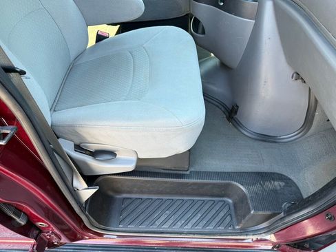 Used 2008 Ford E-350 and Econoline 350 Super Duty Wagon image 30