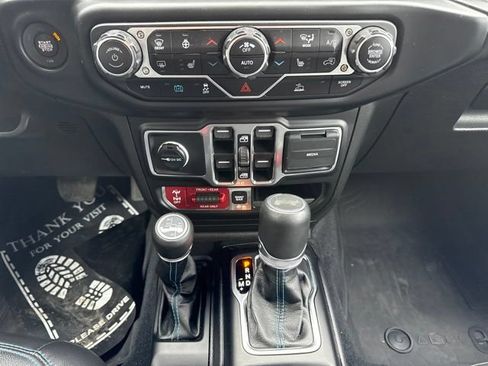 Used 2023 Jeep Wrangler Unlimited Rubicon 4xe w/ Steel Bumper Group AWD/4WD image 16