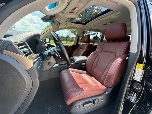 Certified 2021 Lexus LX 570 4WD w/ Luxury Package image 23