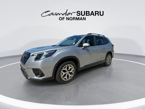 Used 2024 Subaru Forester Premium AWD/4WD image 4