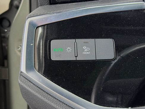 Used 2025 Audi Q3 2.0T Premium AWD/4WD image 11