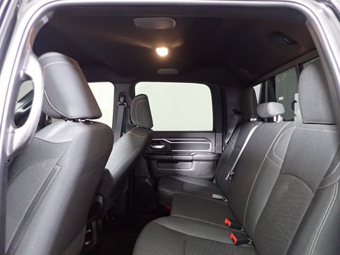 Used 2025 RAM 5500 4x4 Crew Cab image 33