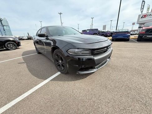Used 2020 Dodge Charger SXT w/ Leather Interior Group image 7