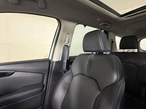 Used 2025 Honda Pilot Touring image 29