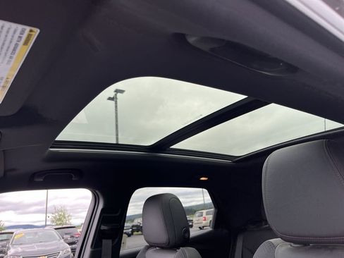 Certified 2023 Chevrolet TrailBlazer RS w/ Sun and Liftgate Package image 18