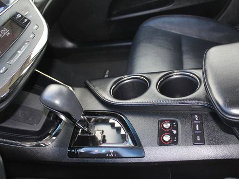 Used 2018 Toyota Avalon Touring image 36