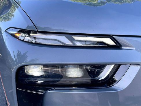 Used 2023 BMW X7 xDrive40i w/ M Sport Package AWD/4WD image 29