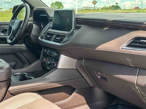 Used 2023 Chevrolet Tahoe Z71 w/ Luxury Package image 23