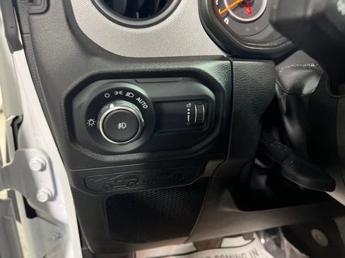 Used 2026 Jeep Wrangler Unlimited Sport AWD/4WD image 22