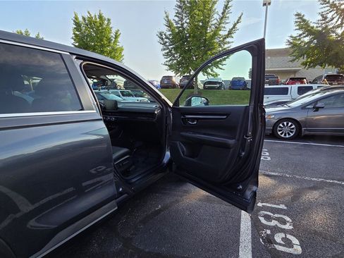 Used 2025 Honda CR-V EX-L image 30