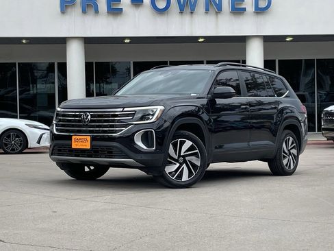 Used 2025 Volkswagen Atlas SE image 1