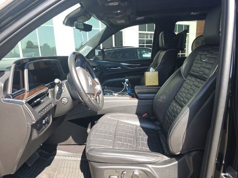 Used 2023 Cadillac Escalade Sport Platinum AWD/4WD image 10