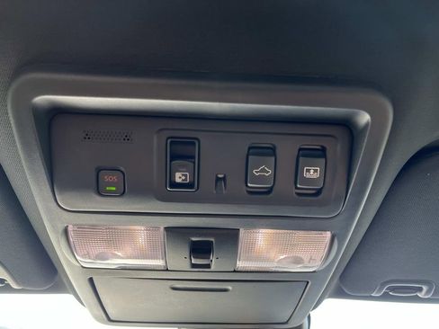 Used 2023 Nissan Titan Platinum Reserve w/ Moonroof Package image 16