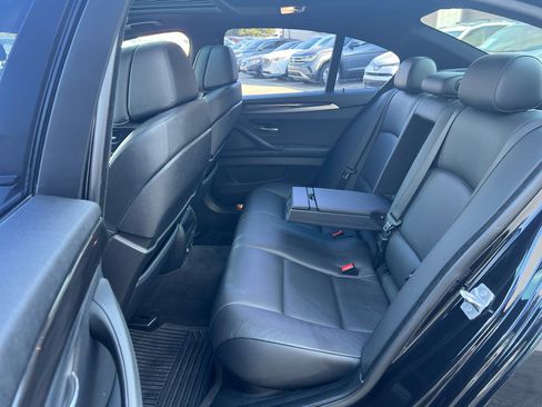 Used 2013 BMW 550i xDrive Sedan image 24