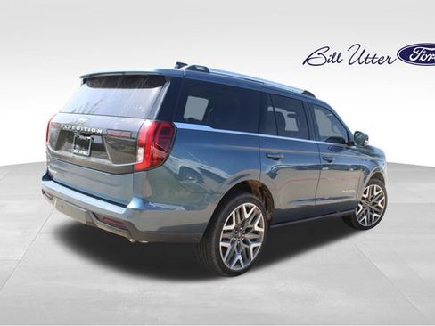 Used 2027 Ford Expedition Platinum w/ Platinum Ultimate Package AWD/4WD image 5