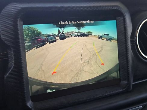 Used 2021 Jeep Wrangler Unlimited Sahara AWD/4WD image 25