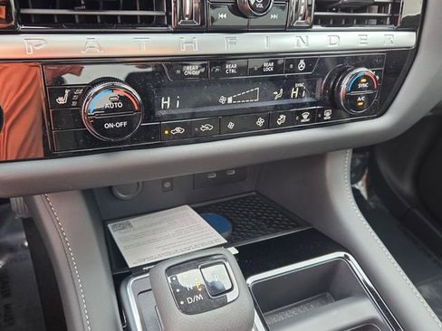 New 2026 Nissan Pathfinder SL w/ SL Premium Package image 22