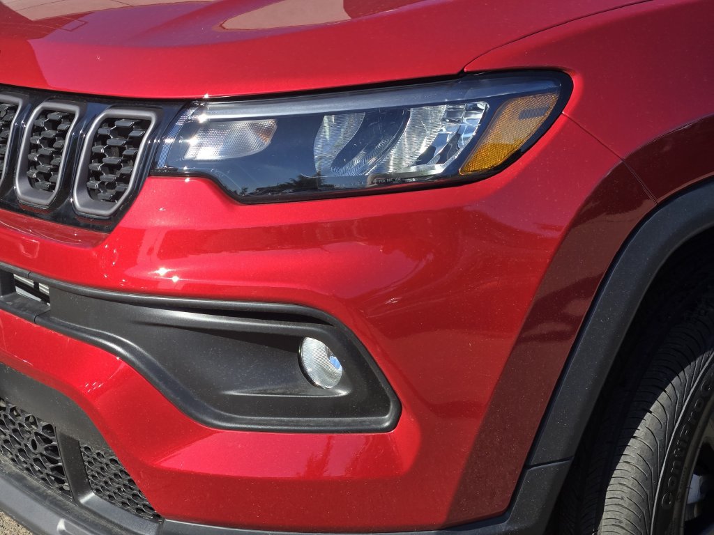 New 2026 Jeep Compass Latitude AWD/4WD image 5