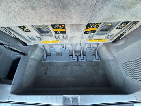 Used 2013 Toyota Sienna LE image 11