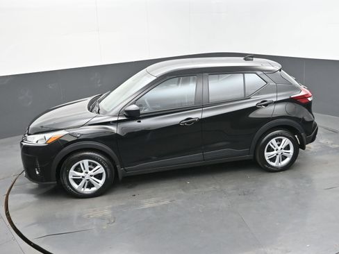 Certified 2025 Nissan Kicks Play S image 31