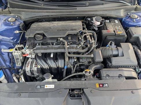 Used 2023 Hyundai Elantra Limited w/ Preferred Accessory Package image 22