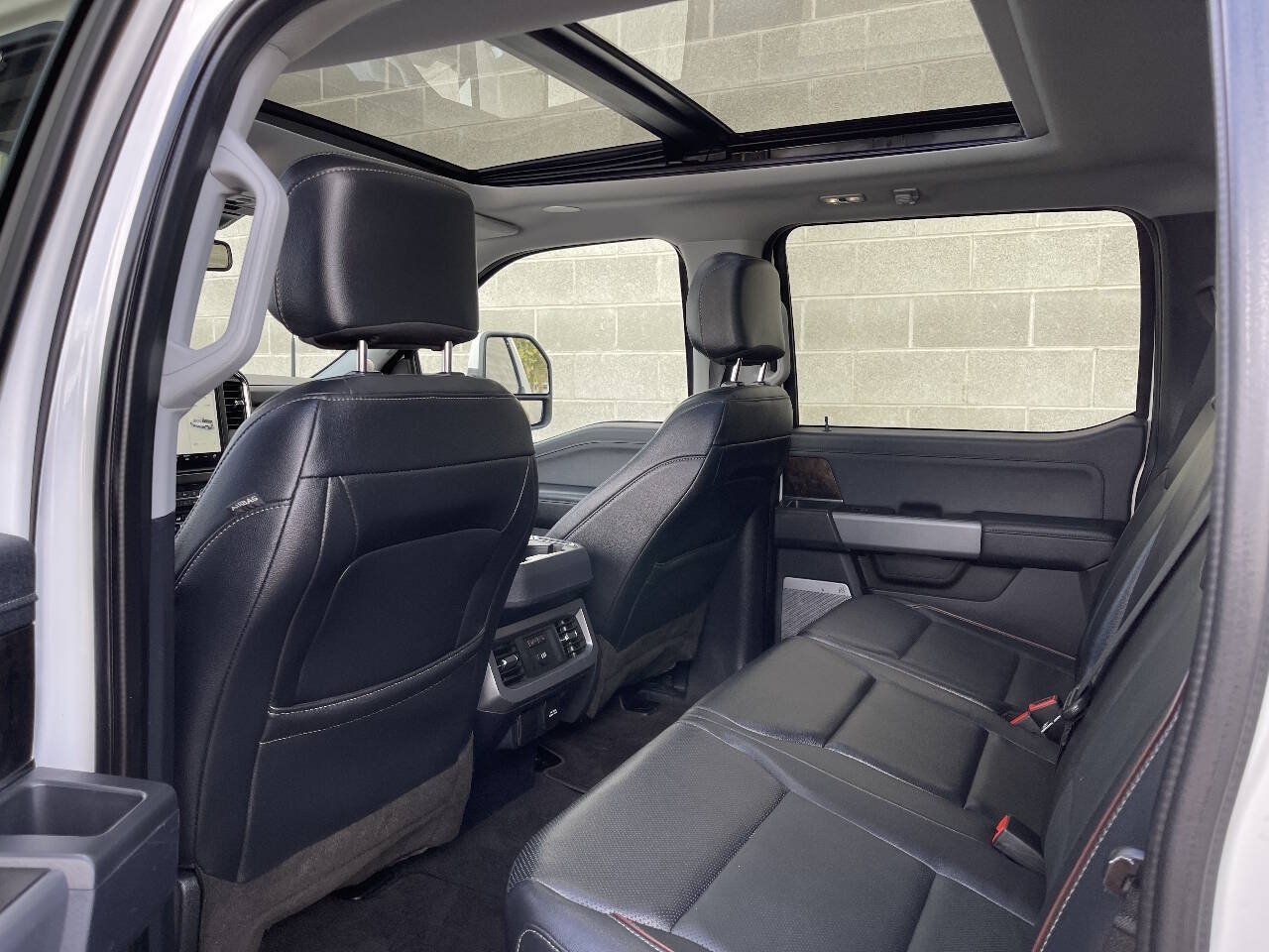 Used 2023 Ford F350 Lariat w/ Lariat Ultimate Package AWD/4WD image 38