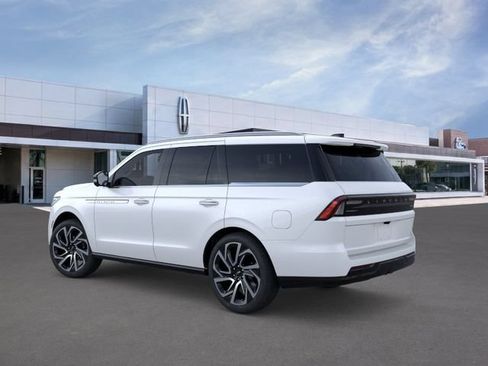 New 2026 Lincoln Navigator Reserve AWD/4WD image 5
