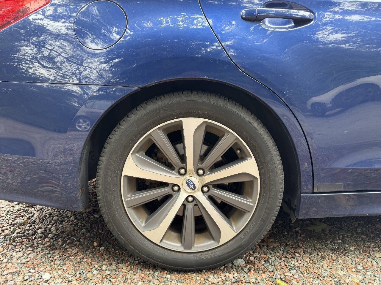 Used 2015 Subaru Legacy 2.5i Limited AWD/4WD image 10
