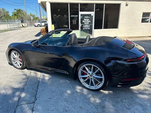 Used 2024 Porsche 911 Carrera S RWD image 17