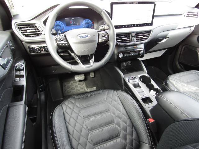 Used 2024 Ford Escape Platinum w/ Premium Technology Package AWD/4WD image 2