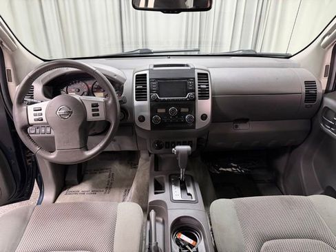 Used 2016 Nissan Frontier SV w/ SV Value Truck Package AWD/4WD image 11